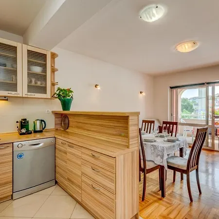 Apartament Laura Crikvenica