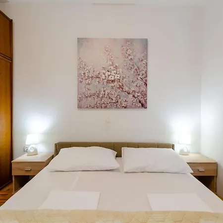 Apartament Laura *
