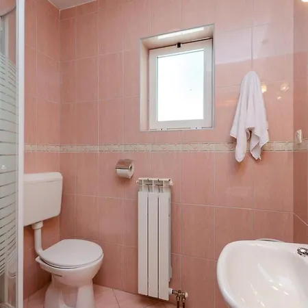 Laura Apartament